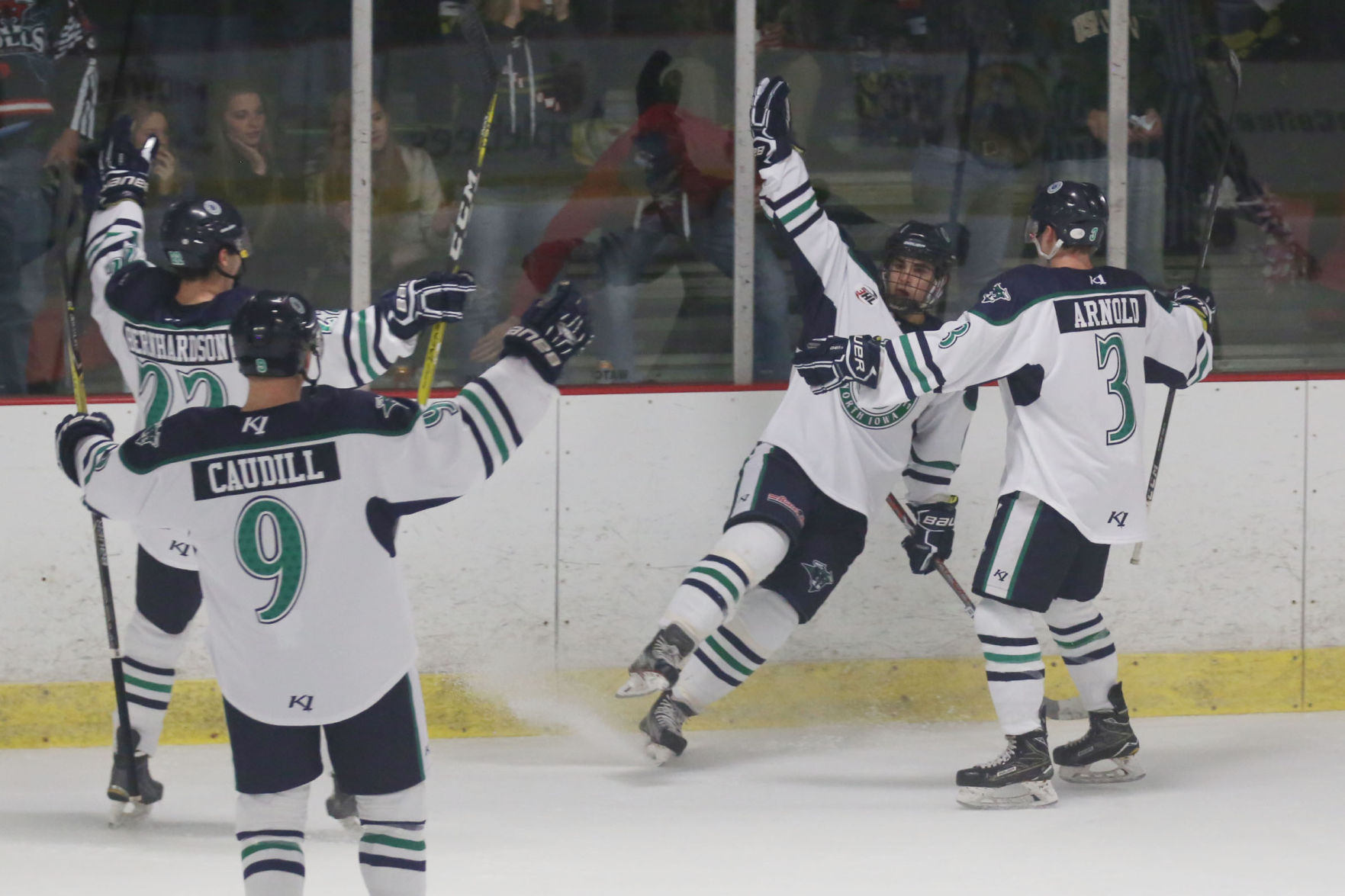 North Iowa Bulls vs. Wisconsin Whalers 10/20/2017